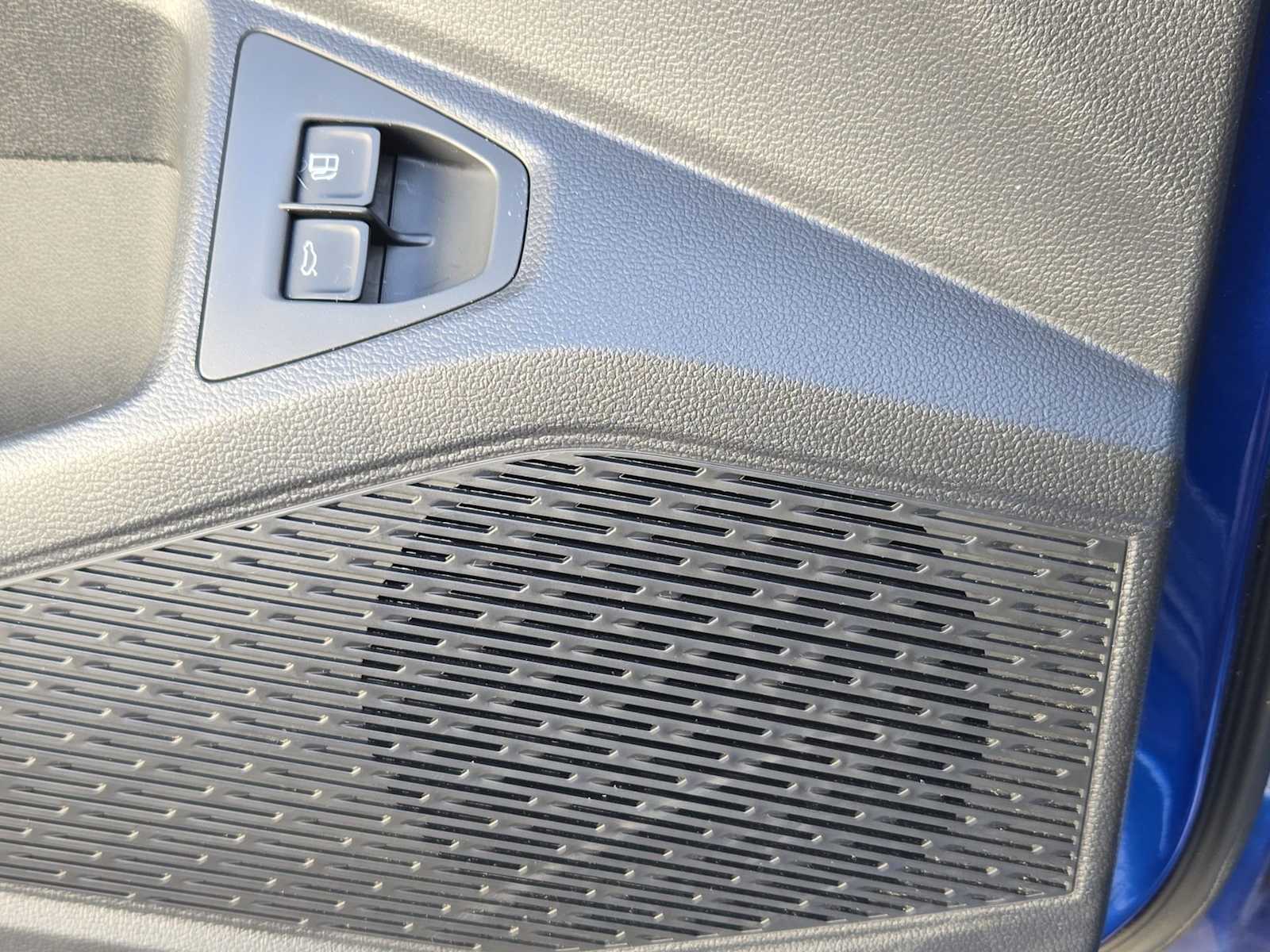 Thumbnail: 2022 Volkswagen Jetta - 30