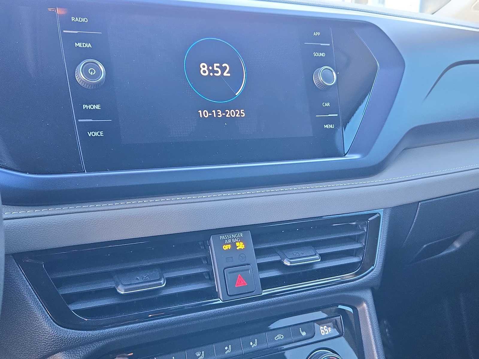 Thumbnail: 2024 Volkswagen Taos - 25