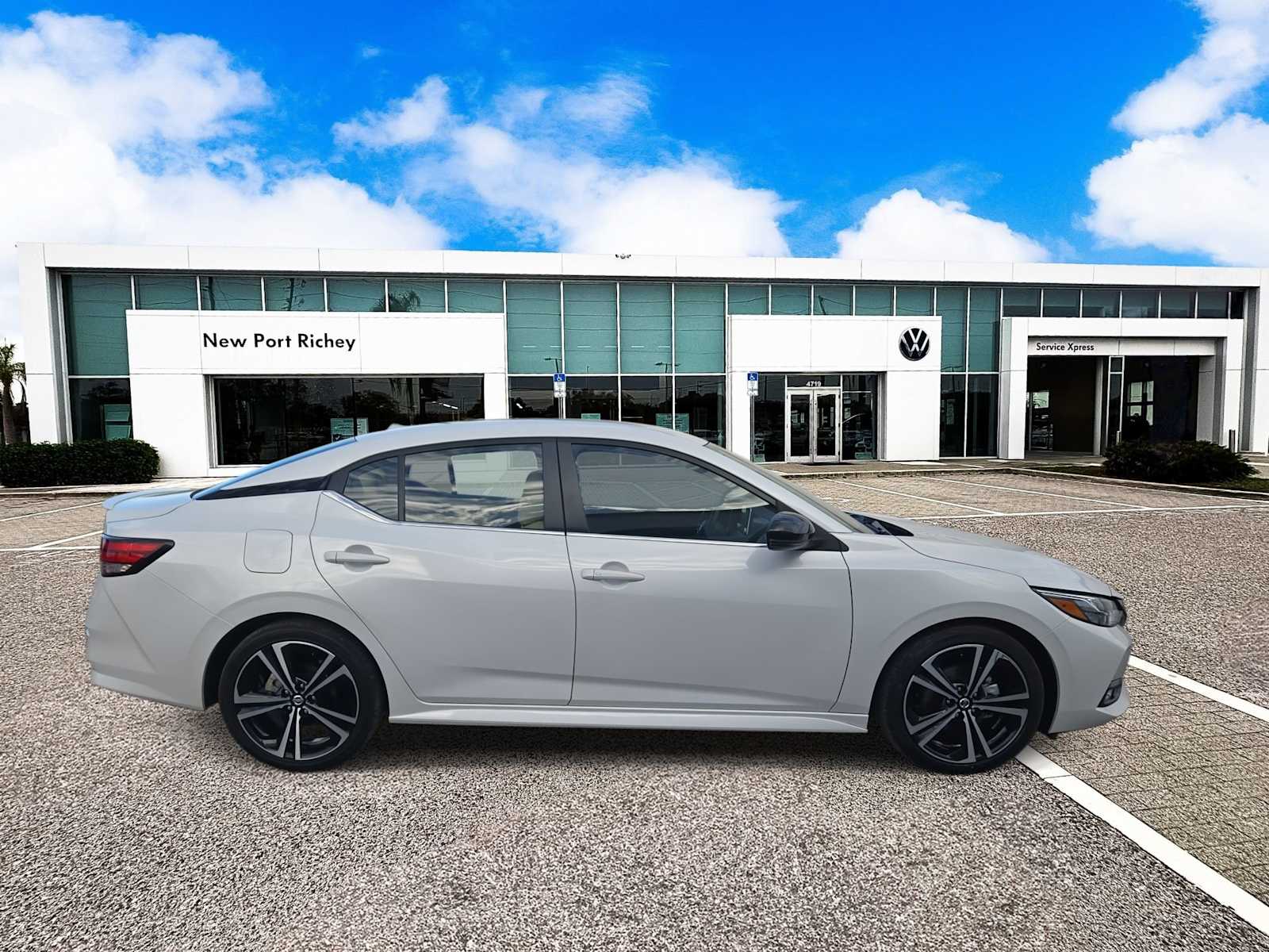 Thumbnail: 2023 Nissan Sentra - 9