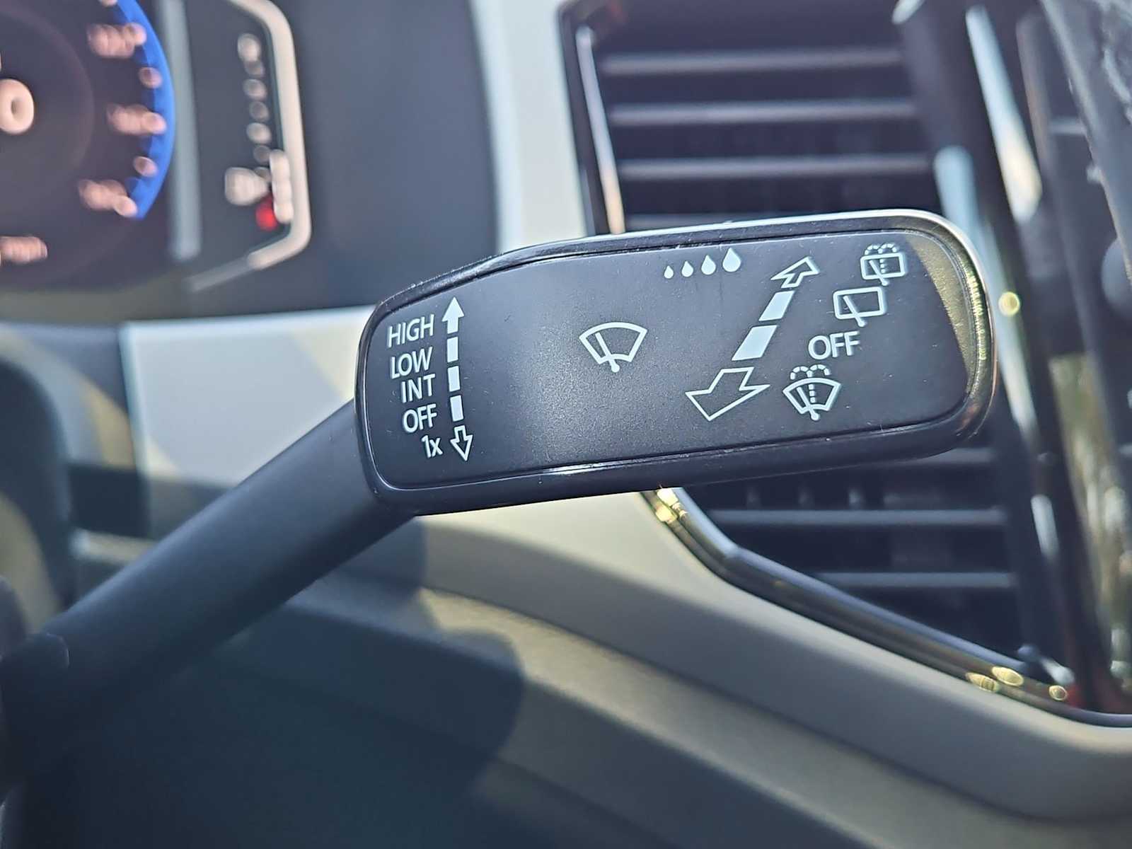 Thumbnail: 2021 Volkswagen Atlas - 27