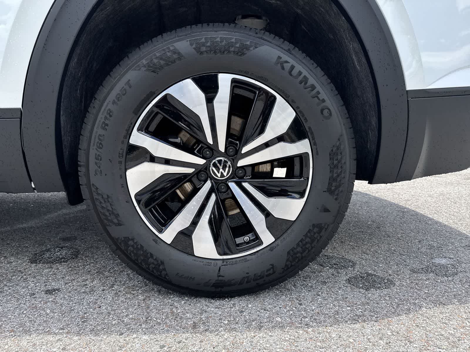 Thumbnail: 2026 Volkswagen Atlas - 12