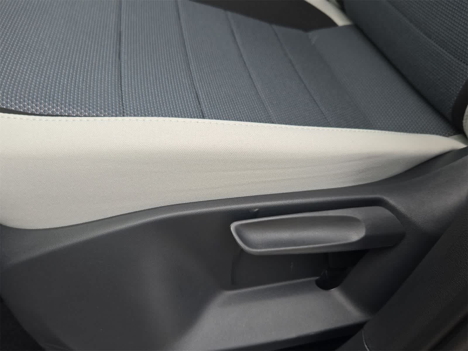 Thumbnail: 2025 Volkswagen Taos - 18