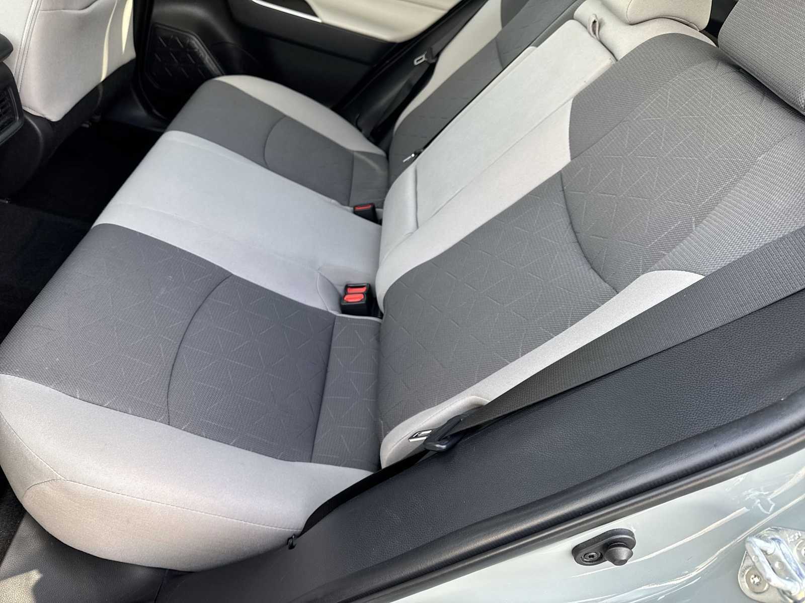 Thumbnail: 2022 Toyota RAV4 - 18