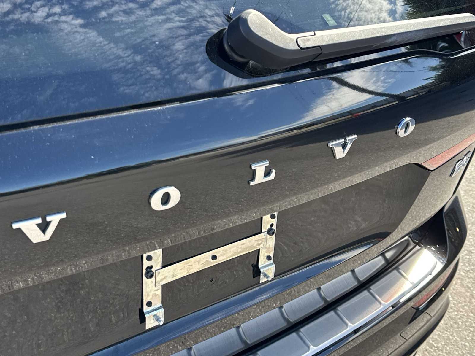 Thumbnail: 2023 Volvo XC60 - 11