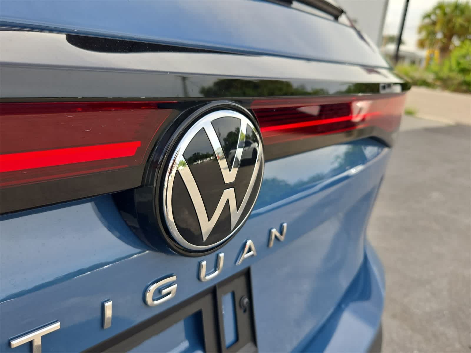 Thumbnail: 2025 Volkswagen Tiguan - 12