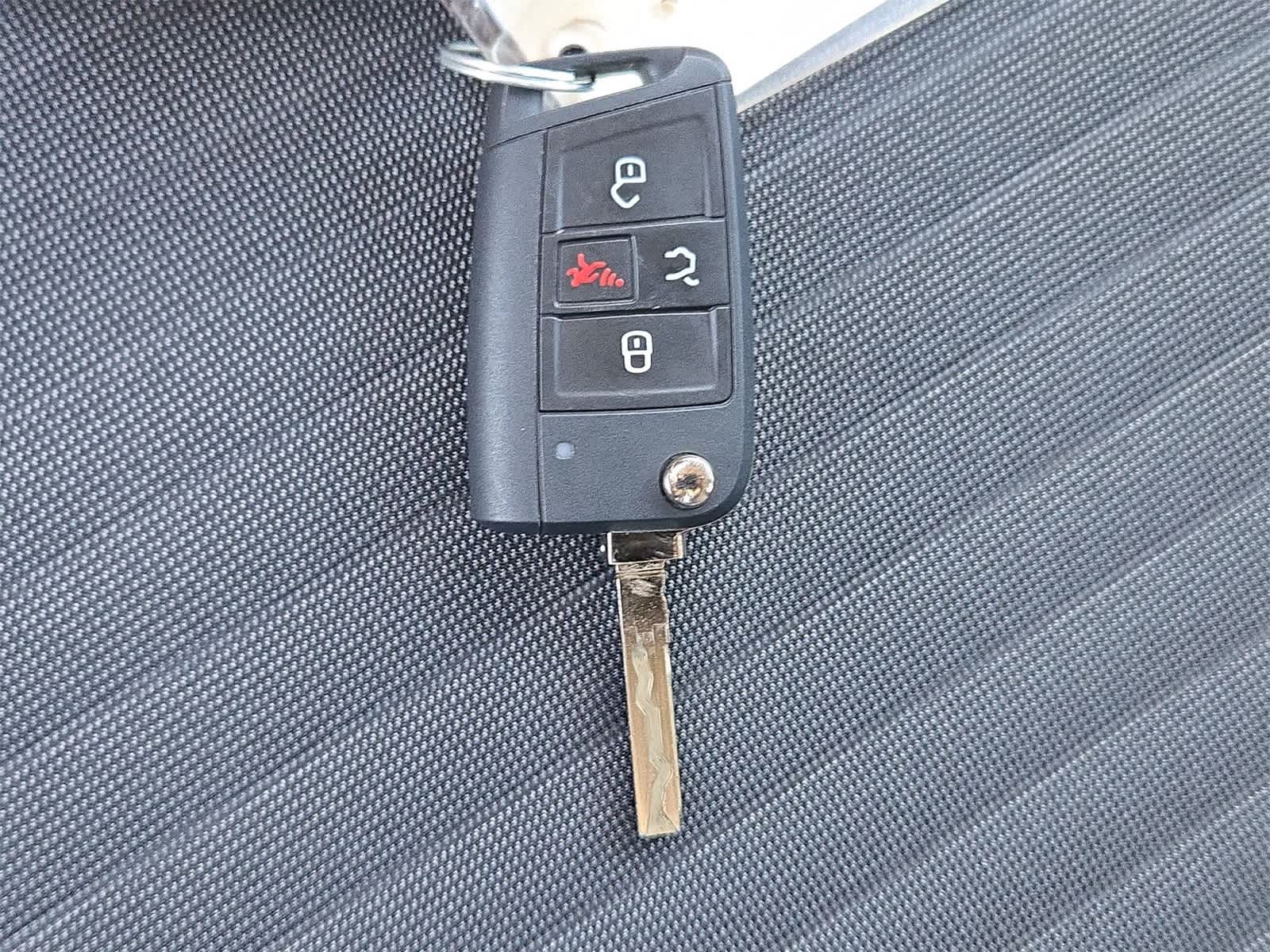 Thumbnail: 2026 Volkswagen Jetta - 32