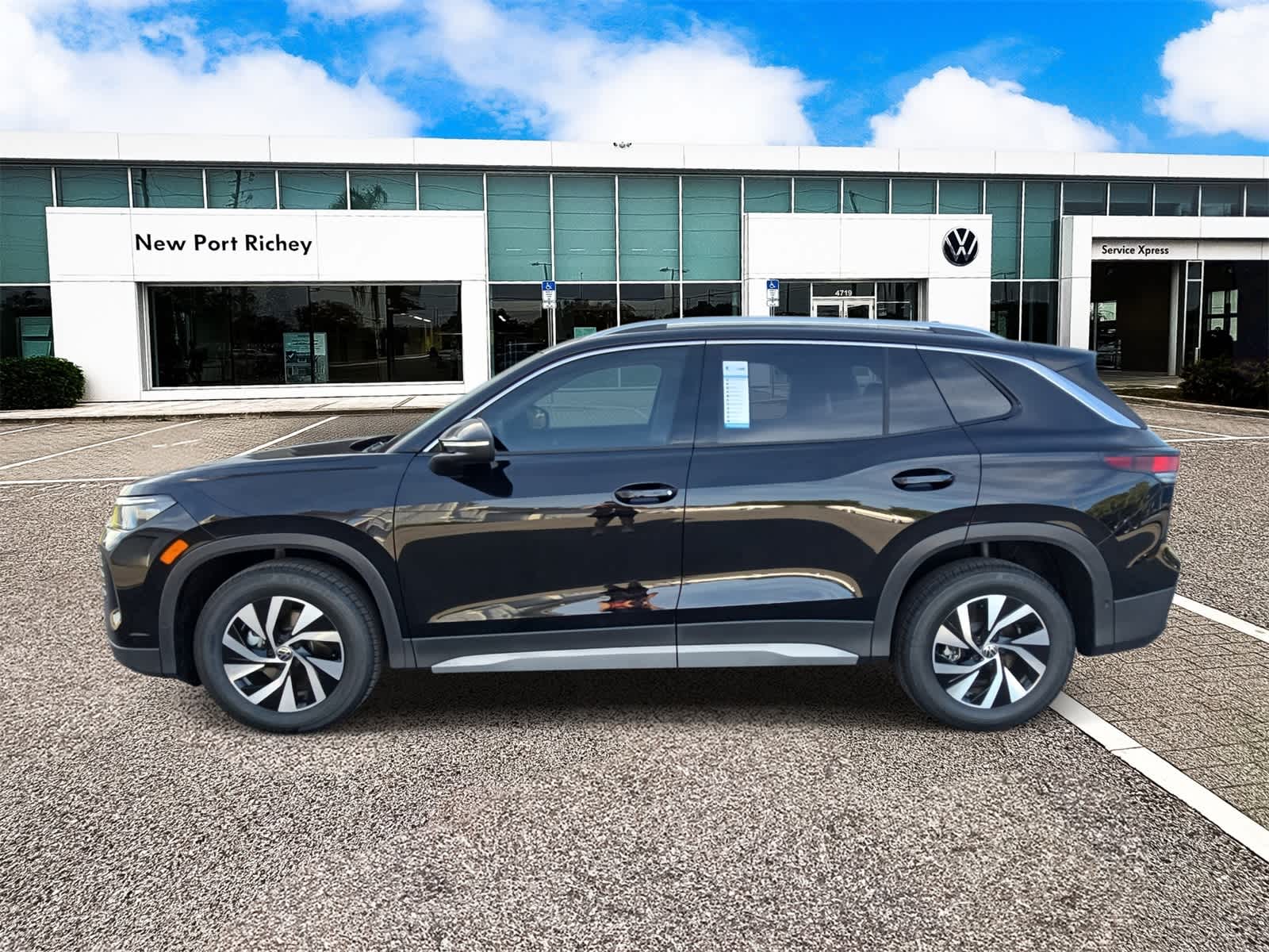 Thumbnail: 2025 Volkswagen Tiguan - 5