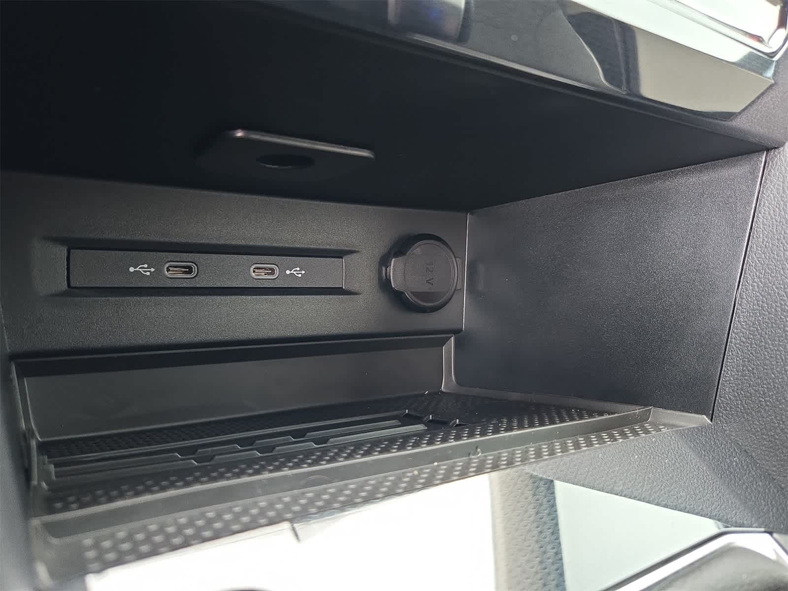 Thumbnail: 2025 Volkswagen Taos - 30