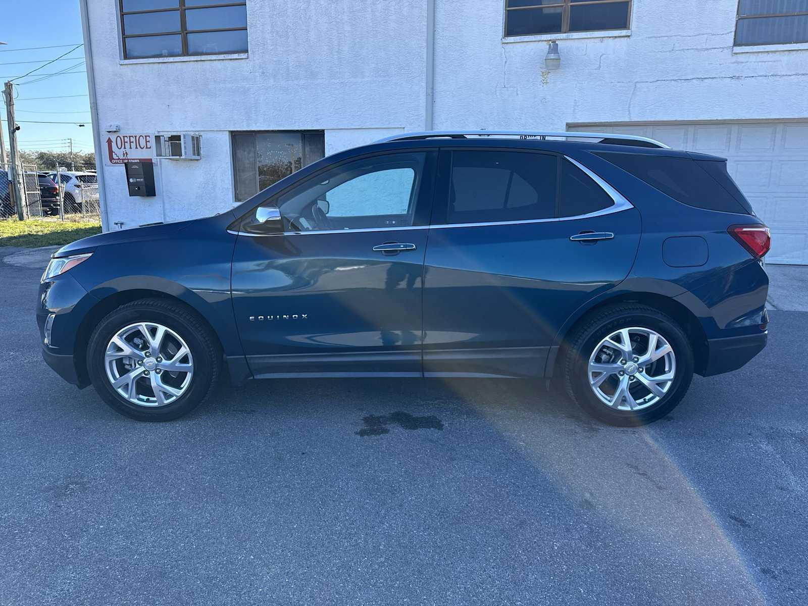 Thumbnail: 2020 Chevrolet Equinox - 3