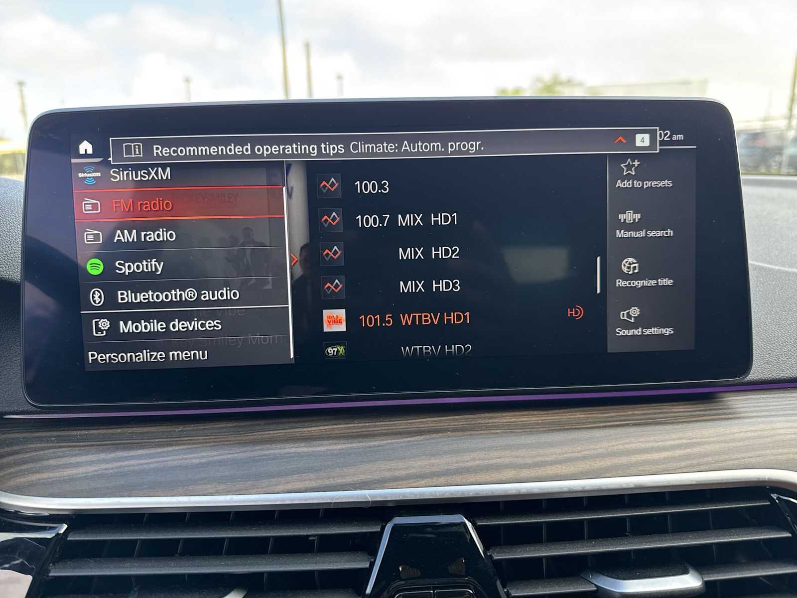 Thumbnail: 2023 BMW 5 Series - 26