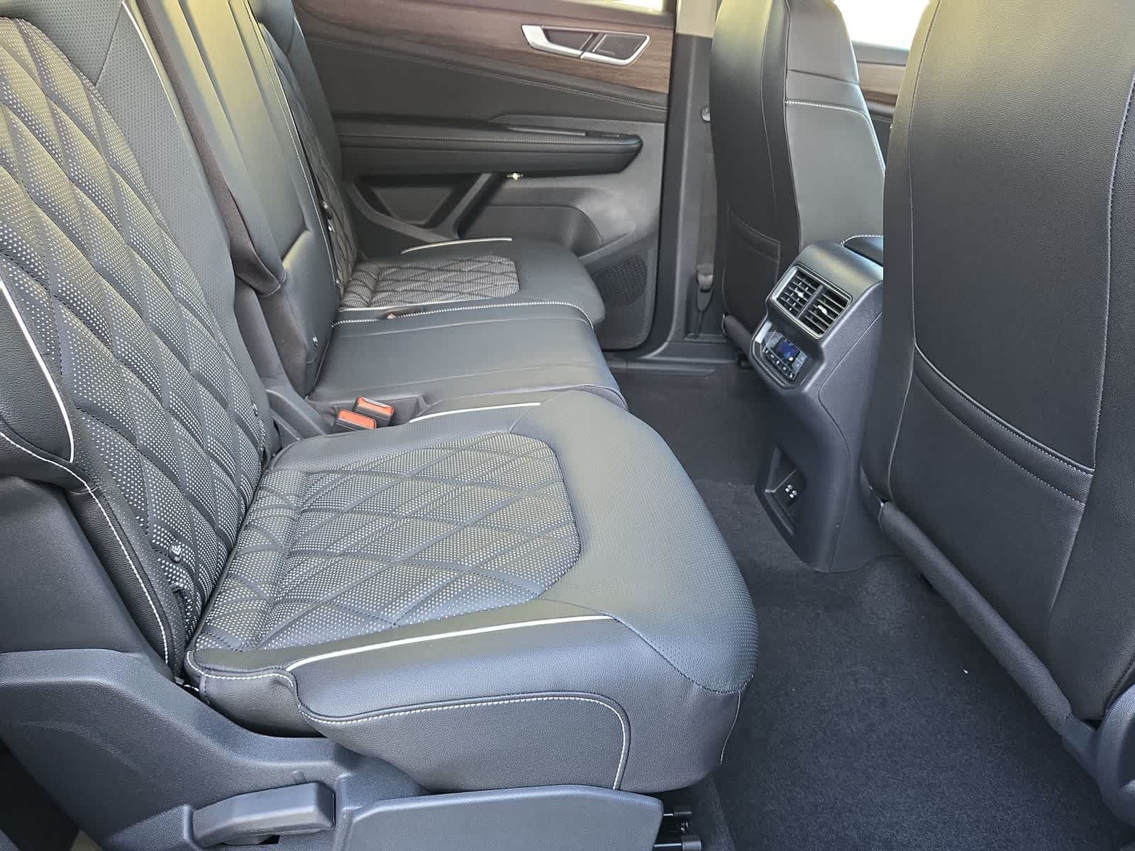 Thumbnail: 2026 Volkswagen Atlas - 21