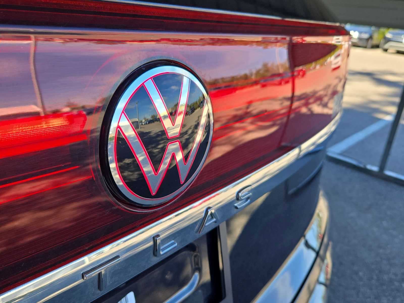 Thumbnail: 2024 Volkswagen Atlas - 12