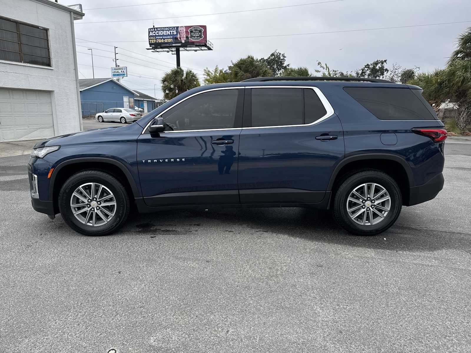 Thumbnail: 2022 Chevrolet Traverse - 3