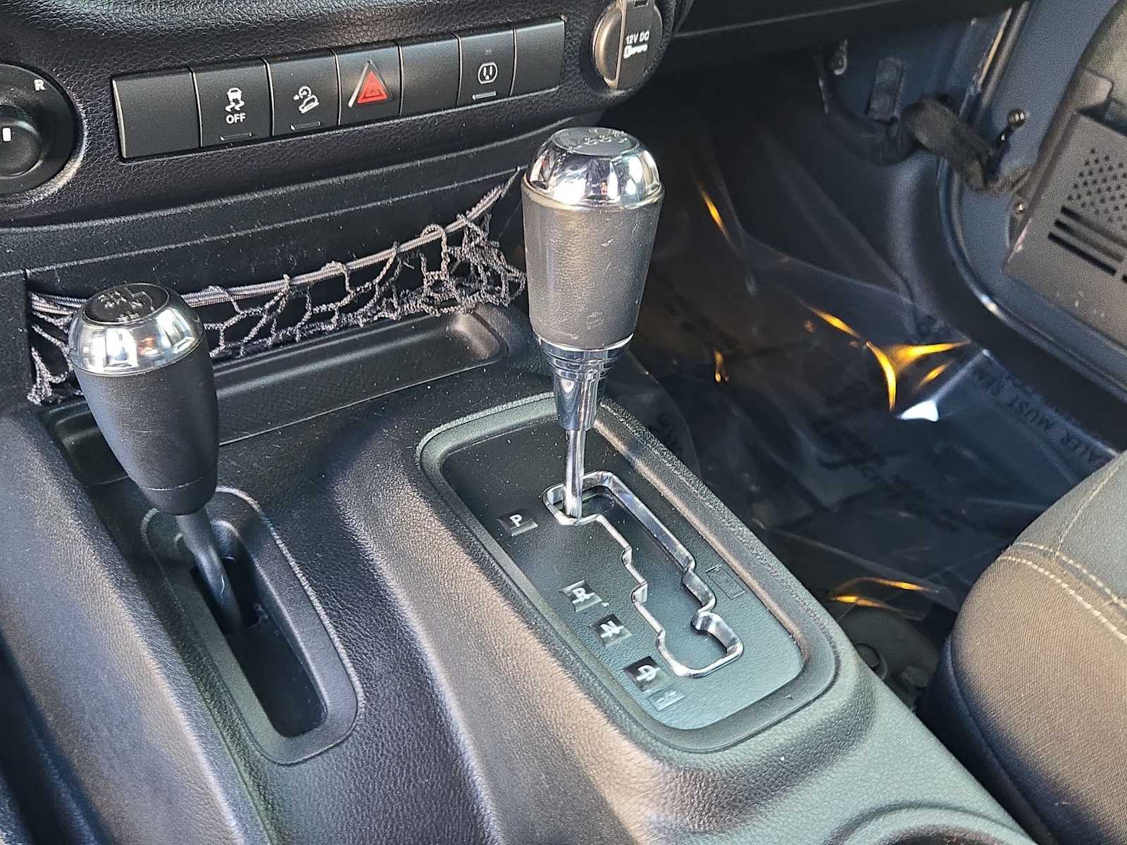 Thumbnail: 2016 Jeep Wrangler - 27