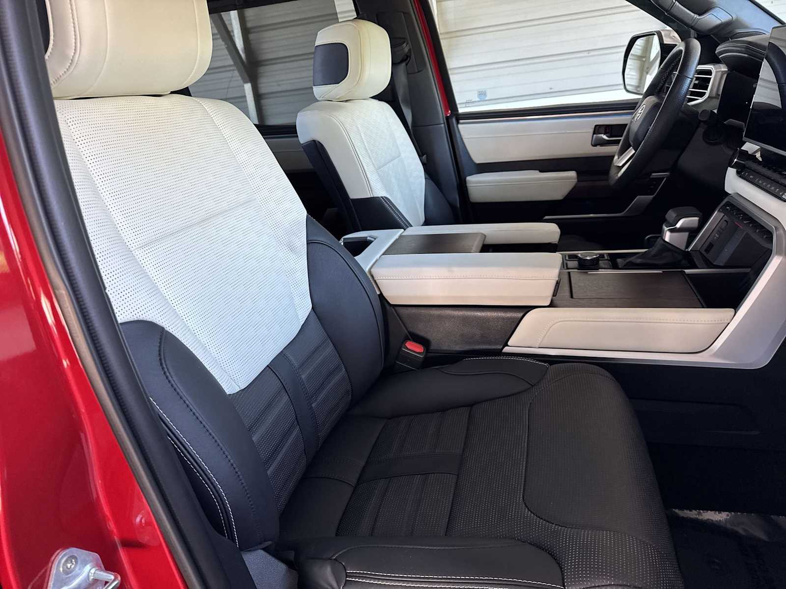 Thumbnail: 2023 Toyota Tundra - 23