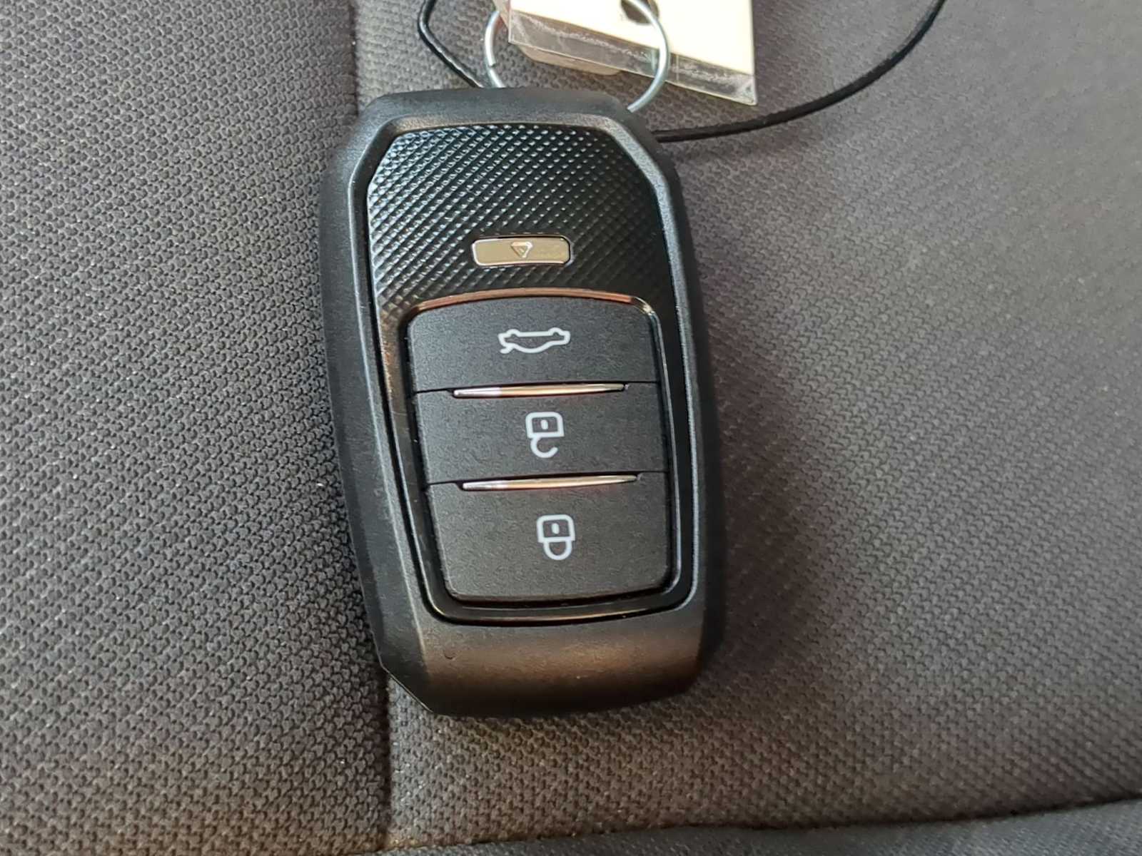 2024 Toyota Tundra SR5 32