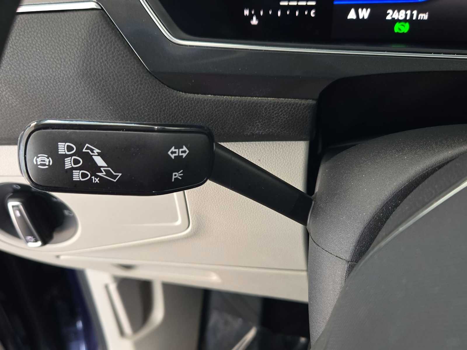 Thumbnail: 2023 Volkswagen Tiguan - 28