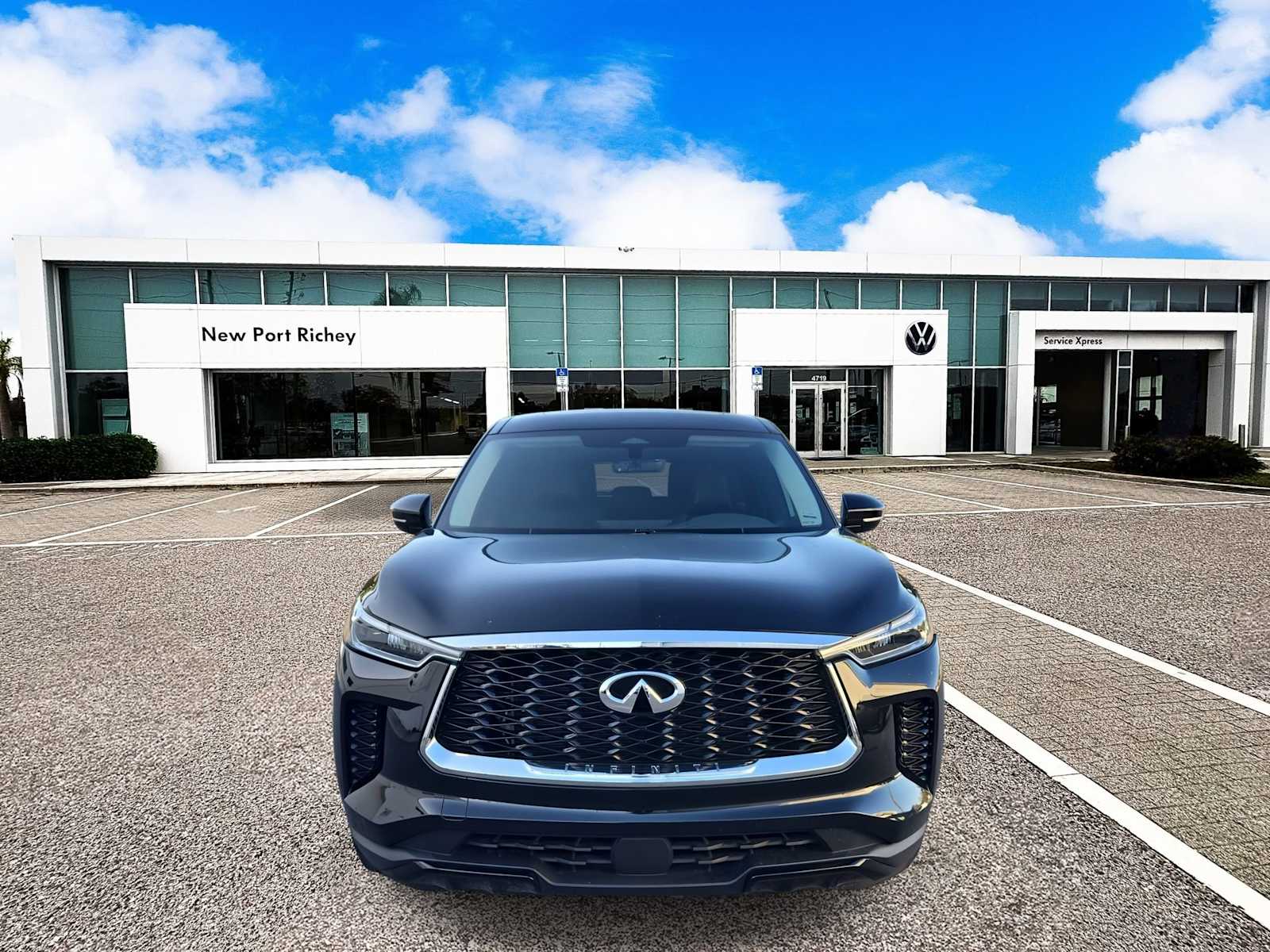Thumbnail: 2024 INFINITI QX60 - 3