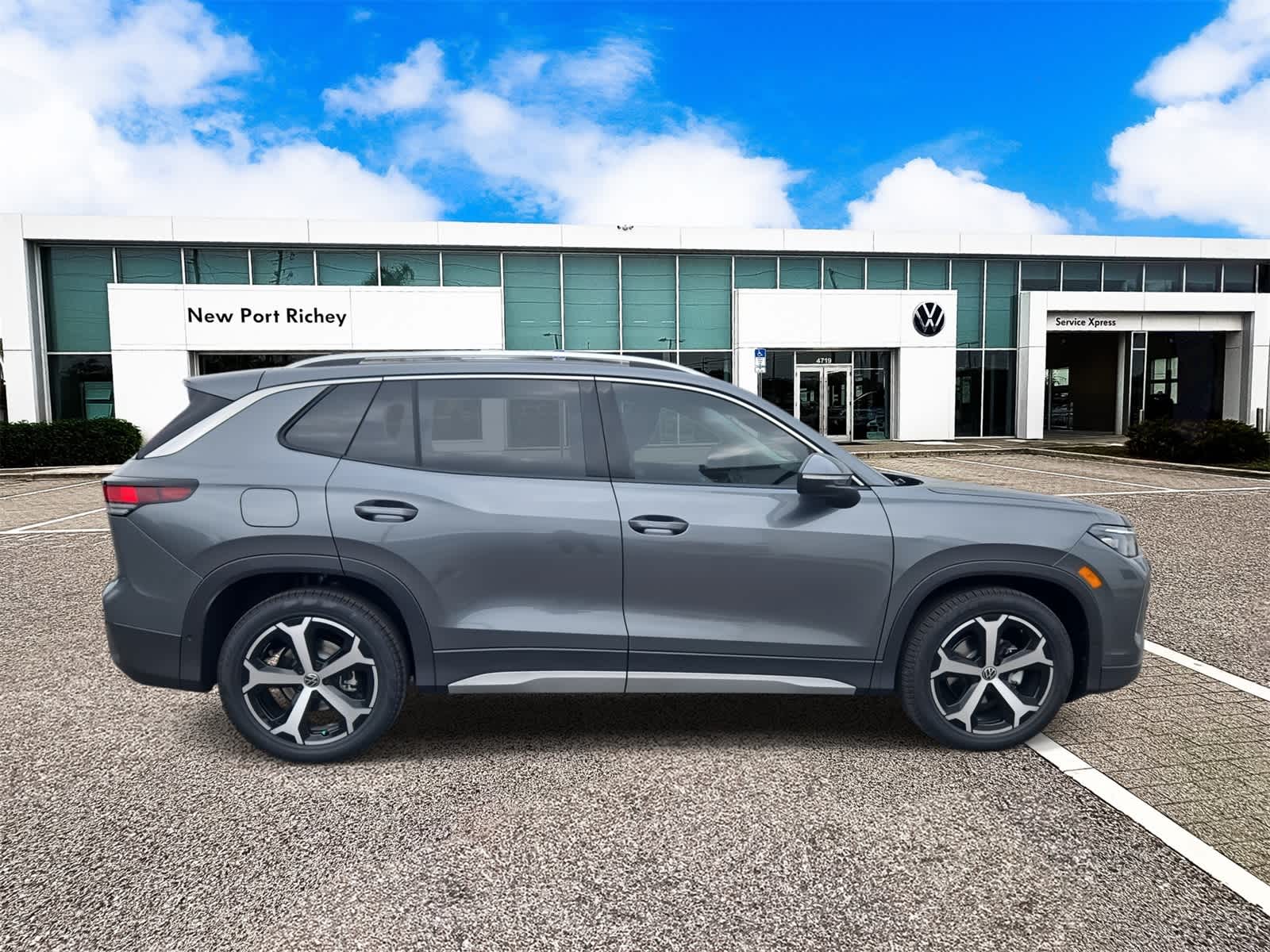 Thumbnail: 2026 Volkswagen Tiguan - 9