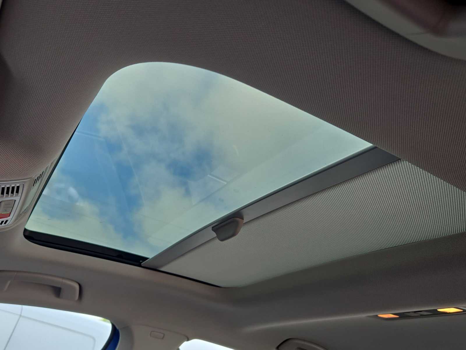 Thumbnail: 2022 Volkswagen Jetta - 18