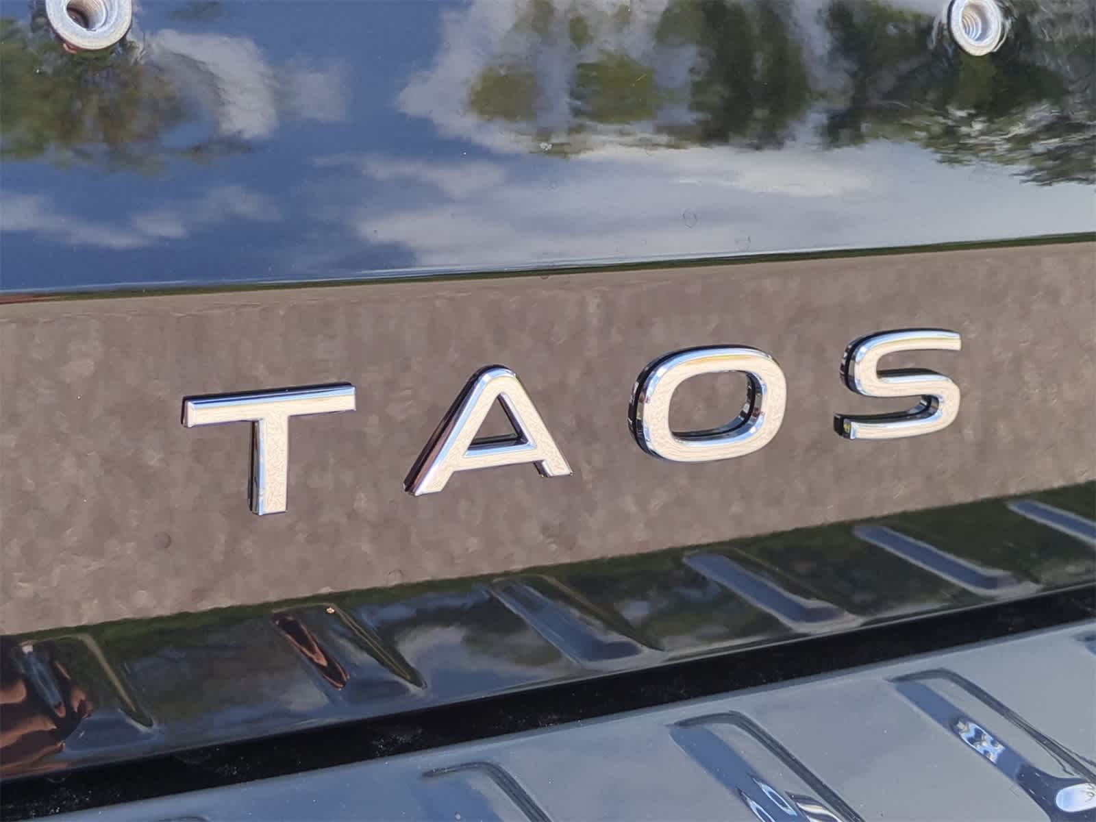 Thumbnail: 2025 Volkswagen Taos - 13