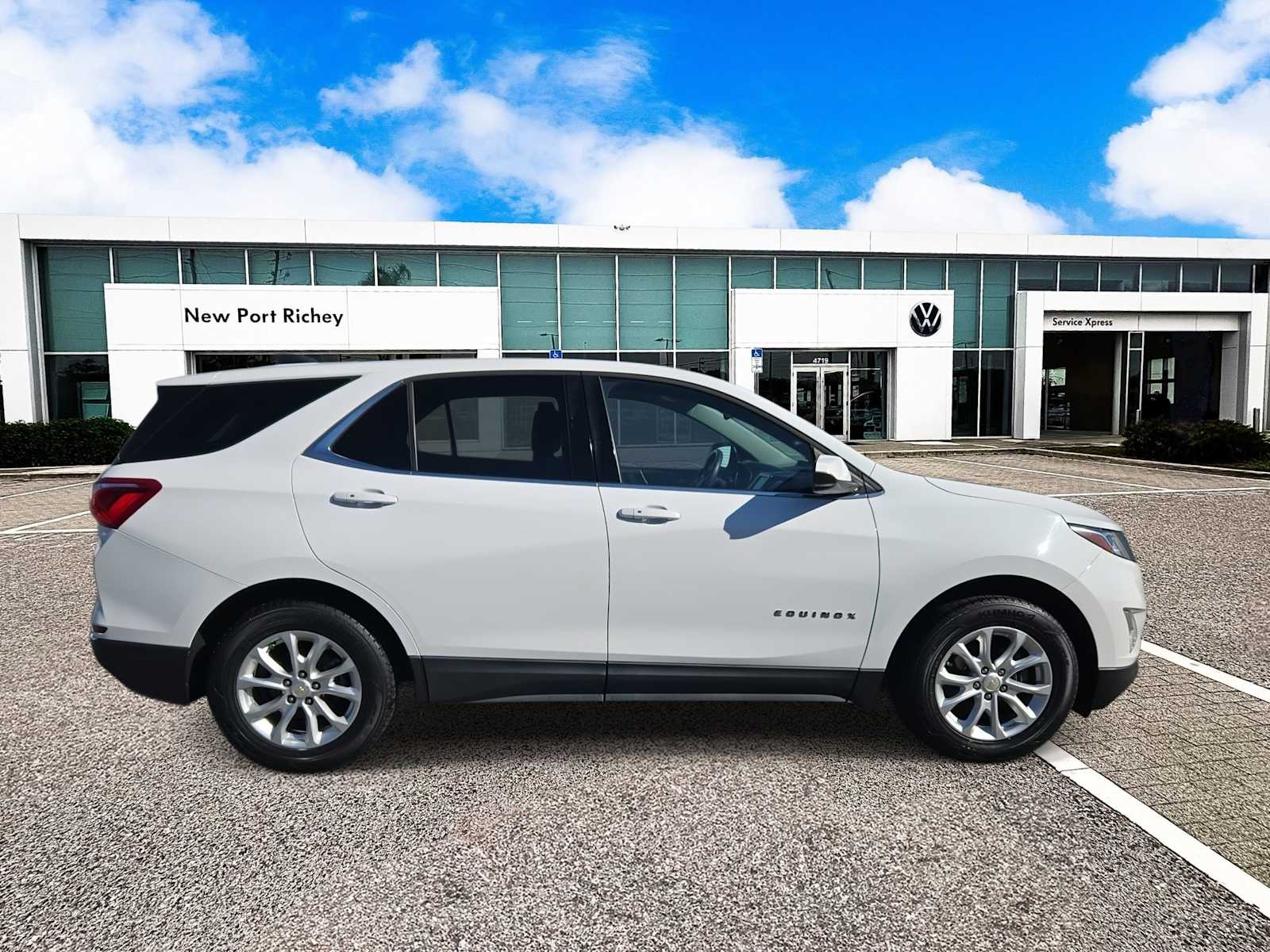 Thumbnail: 2019 Chevrolet Equinox - 9