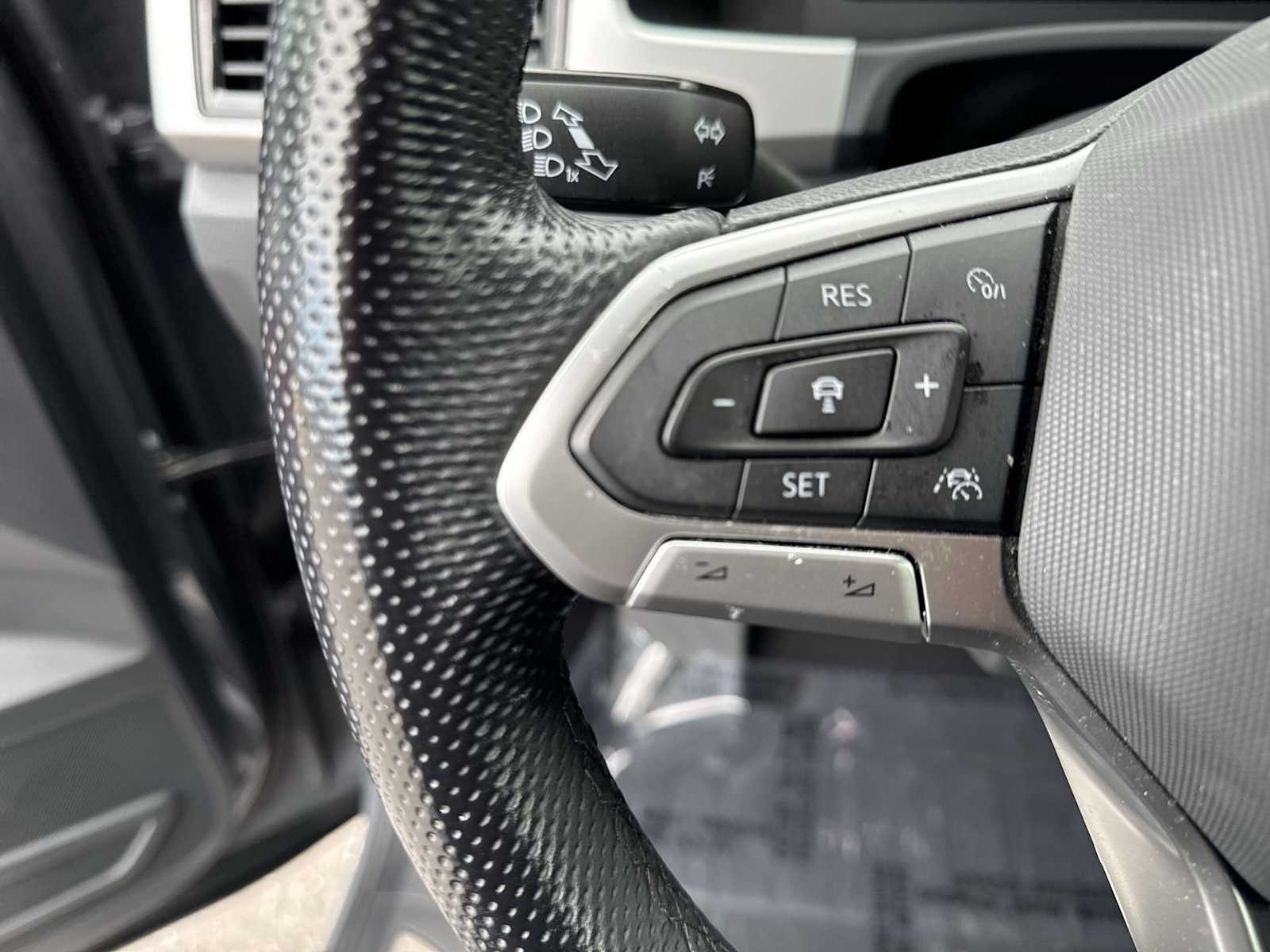 Thumbnail: 2022 Volkswagen Atlas - 22