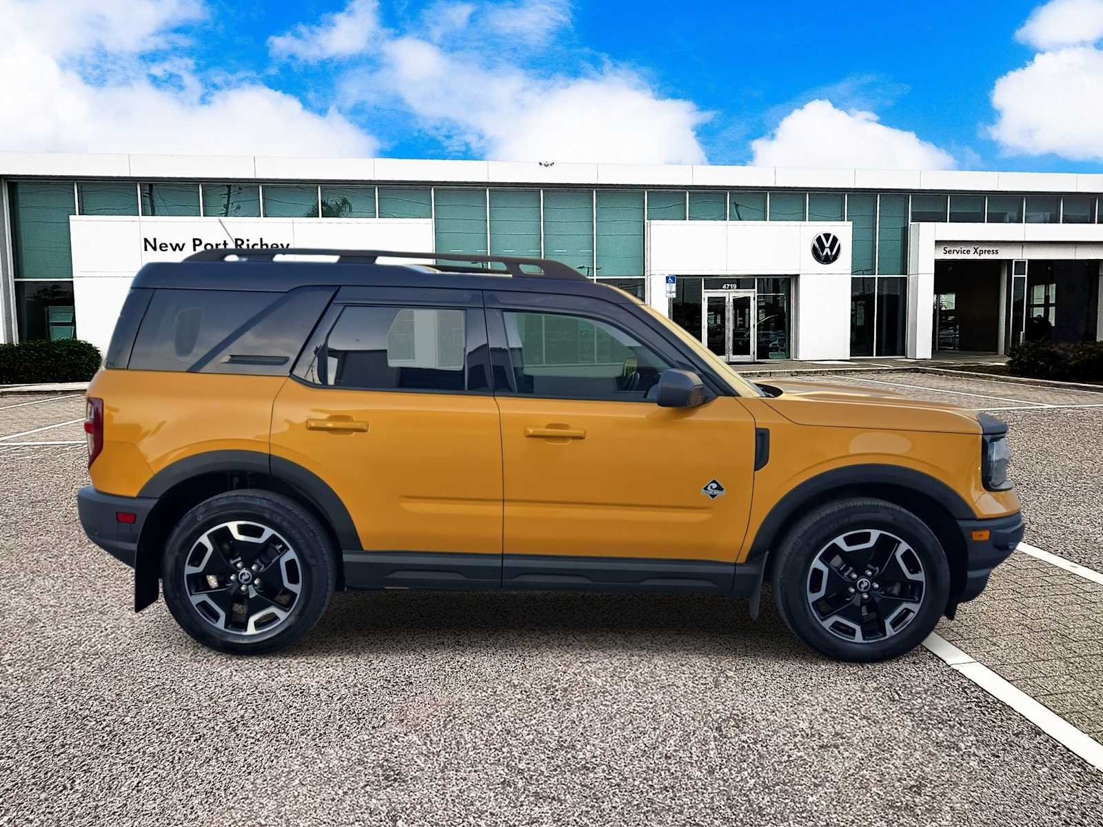 Thumbnail: 2022 Ford Bronco Sport - 9