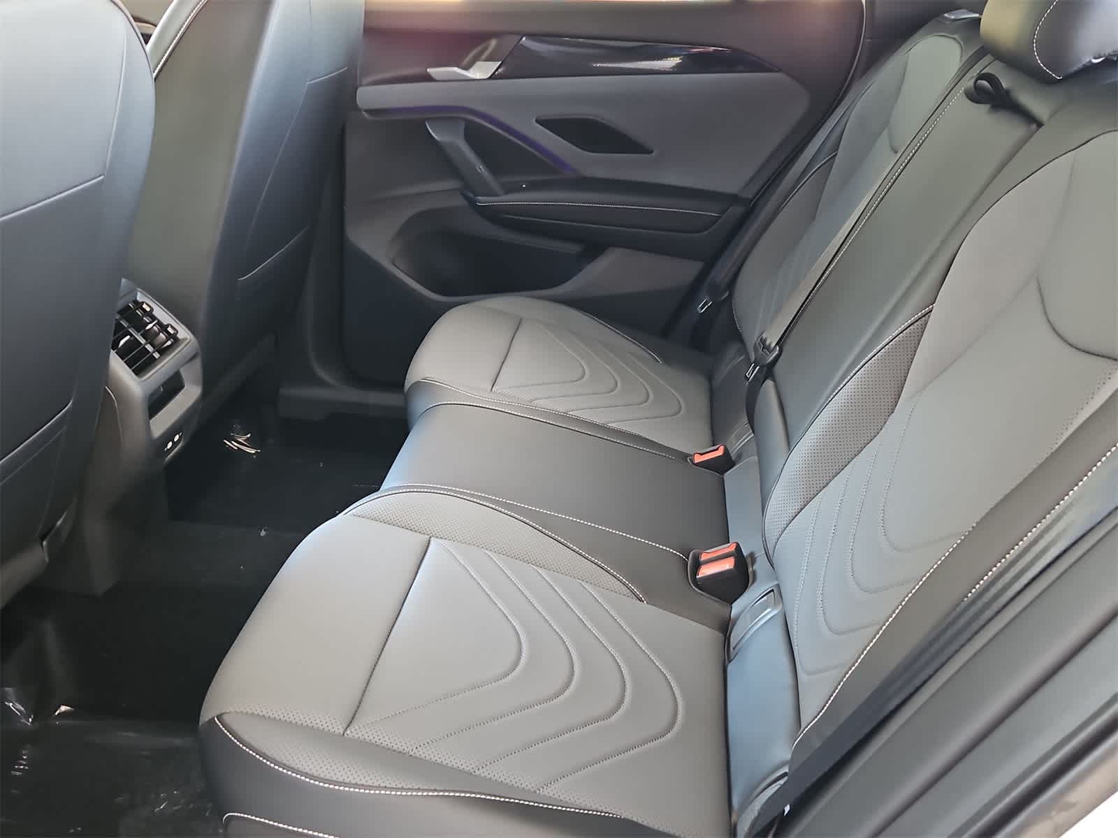 Thumbnail: 2025 Volkswagen Tiguan - 21