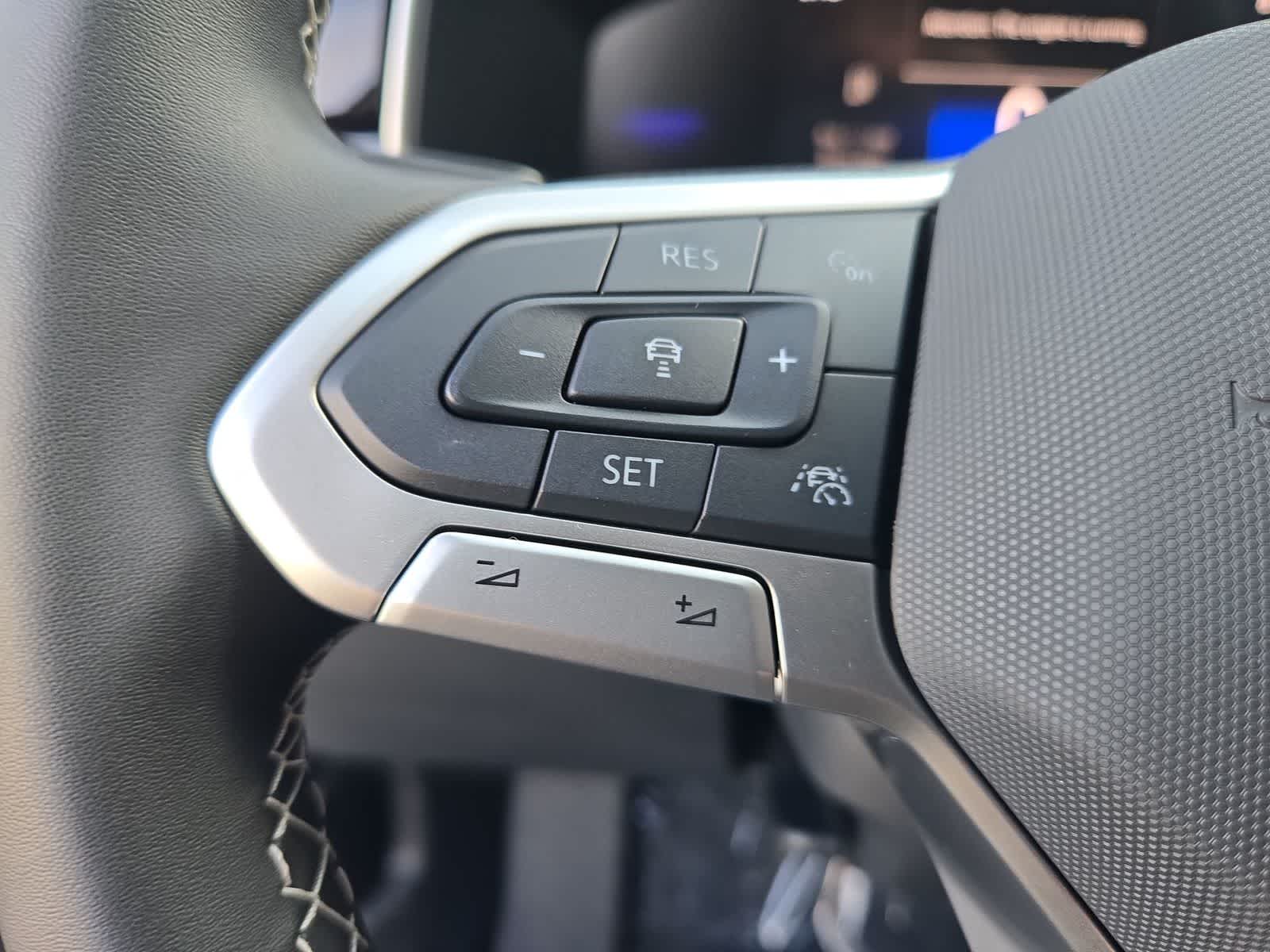 Thumbnail: 2025 Volkswagen Taos - 25