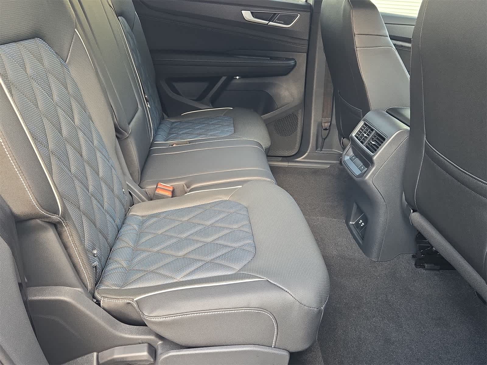 Thumbnail: 2026 Volkswagen Atlas - 27