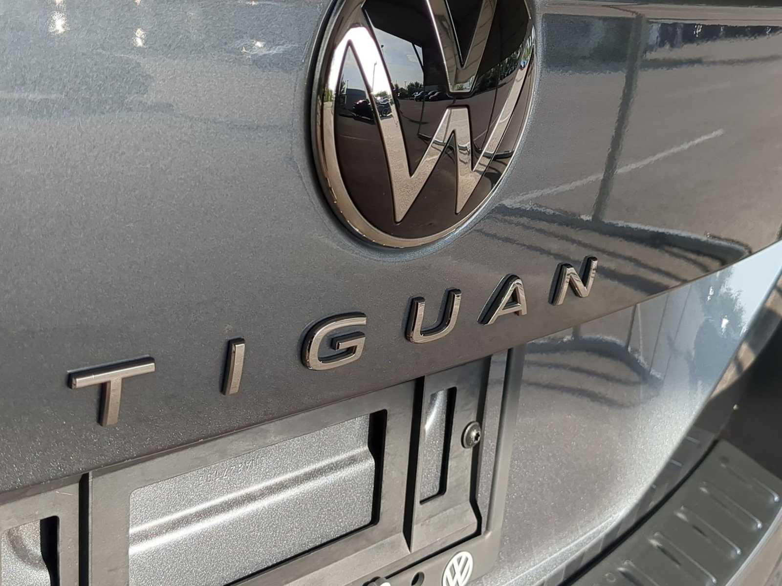 Thumbnail: 2023 Volkswagen Tiguan - 13