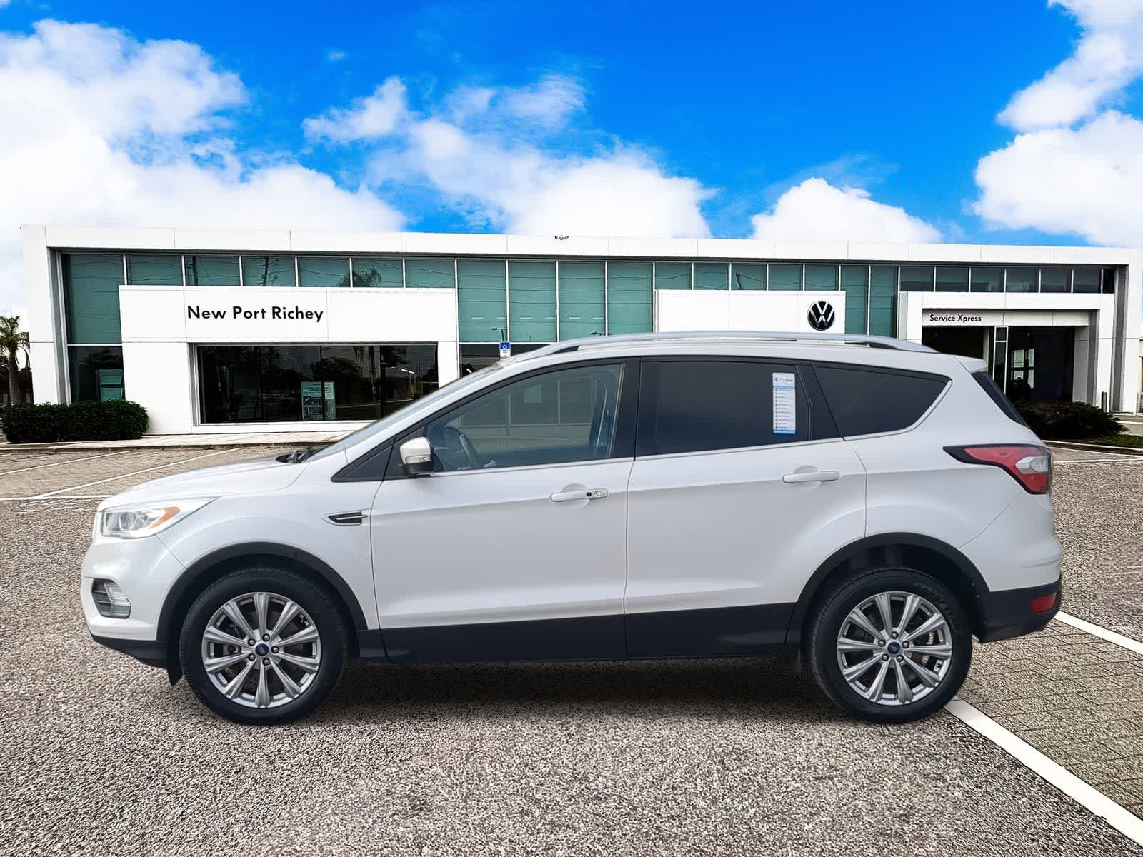 Thumbnail: 2017 Ford Escape - 8