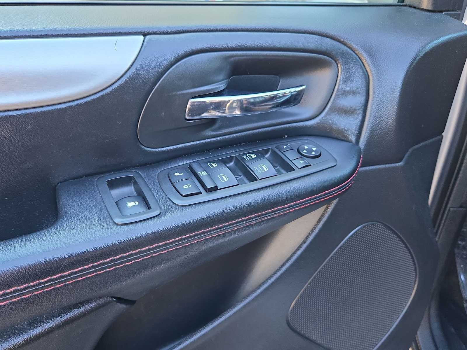 Thumbnail: 2019 Dodge Grand Caravan - 35