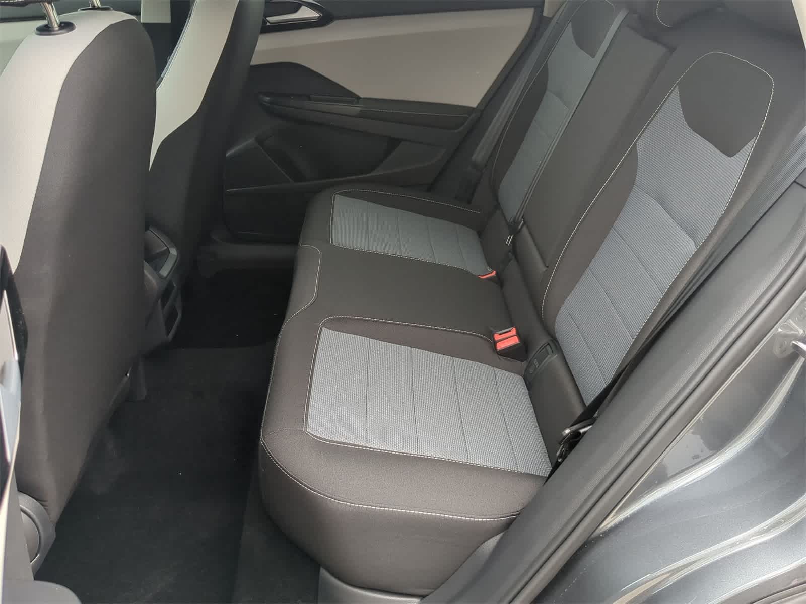 Thumbnail: 2025 Volkswagen Taos - 20