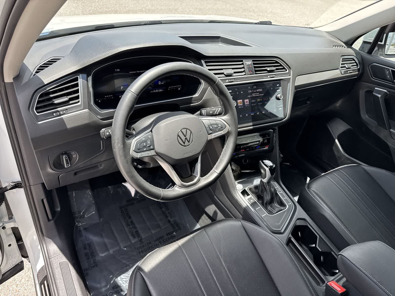 Thumbnail: 2024 Volkswagen Tiguan - 9