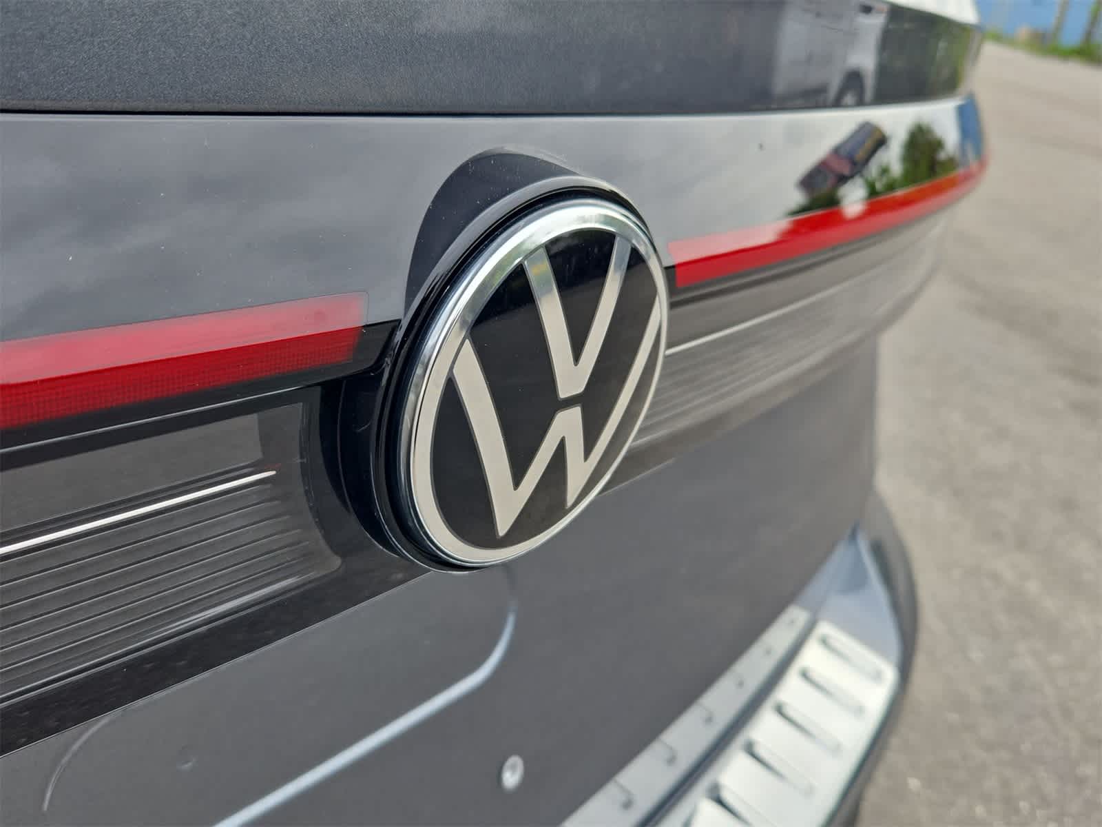 Thumbnail: 2025 Volkswagen Taos - 12