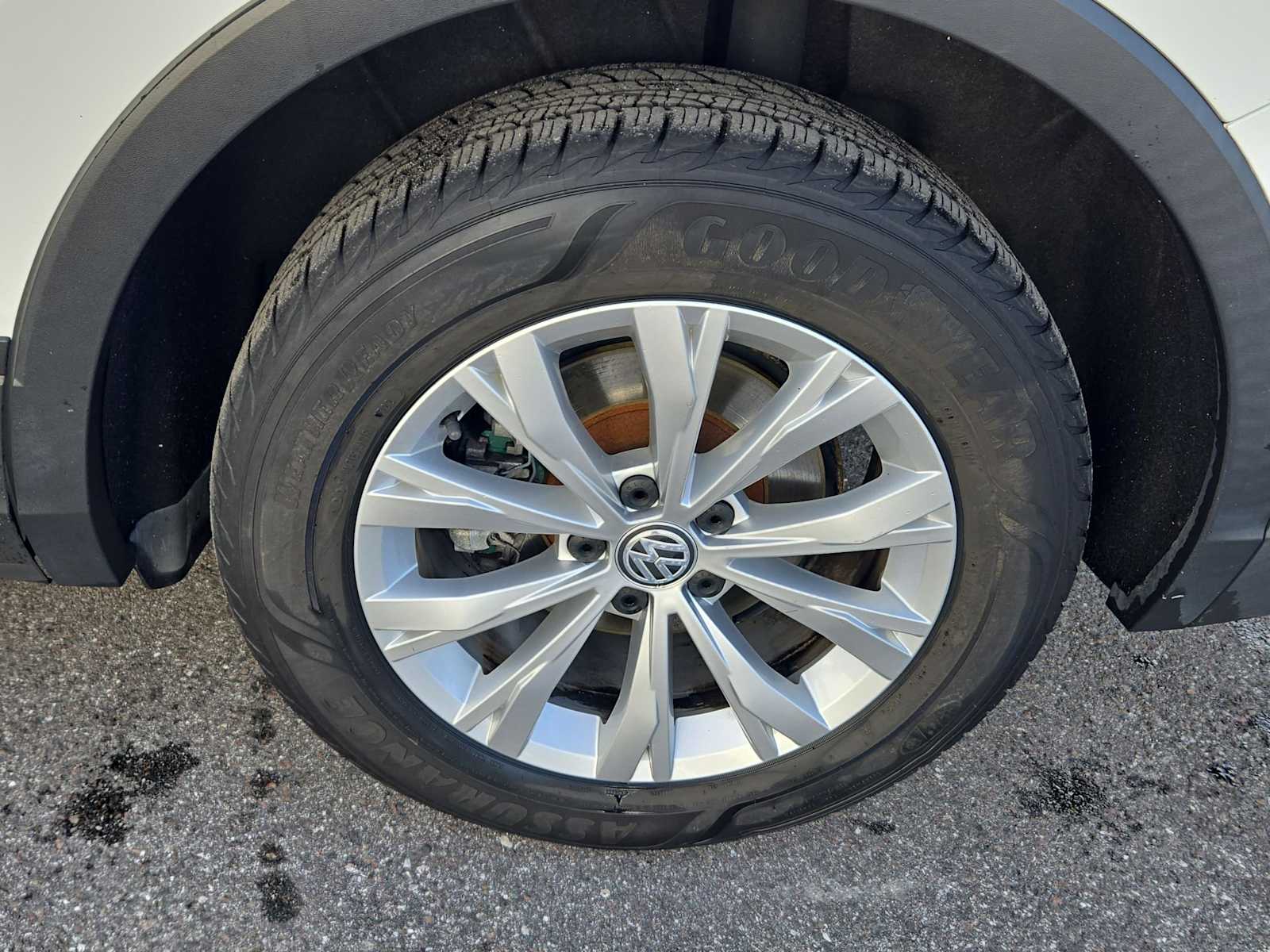 Thumbnail: 2018 Volkswagen Tiguan - 21