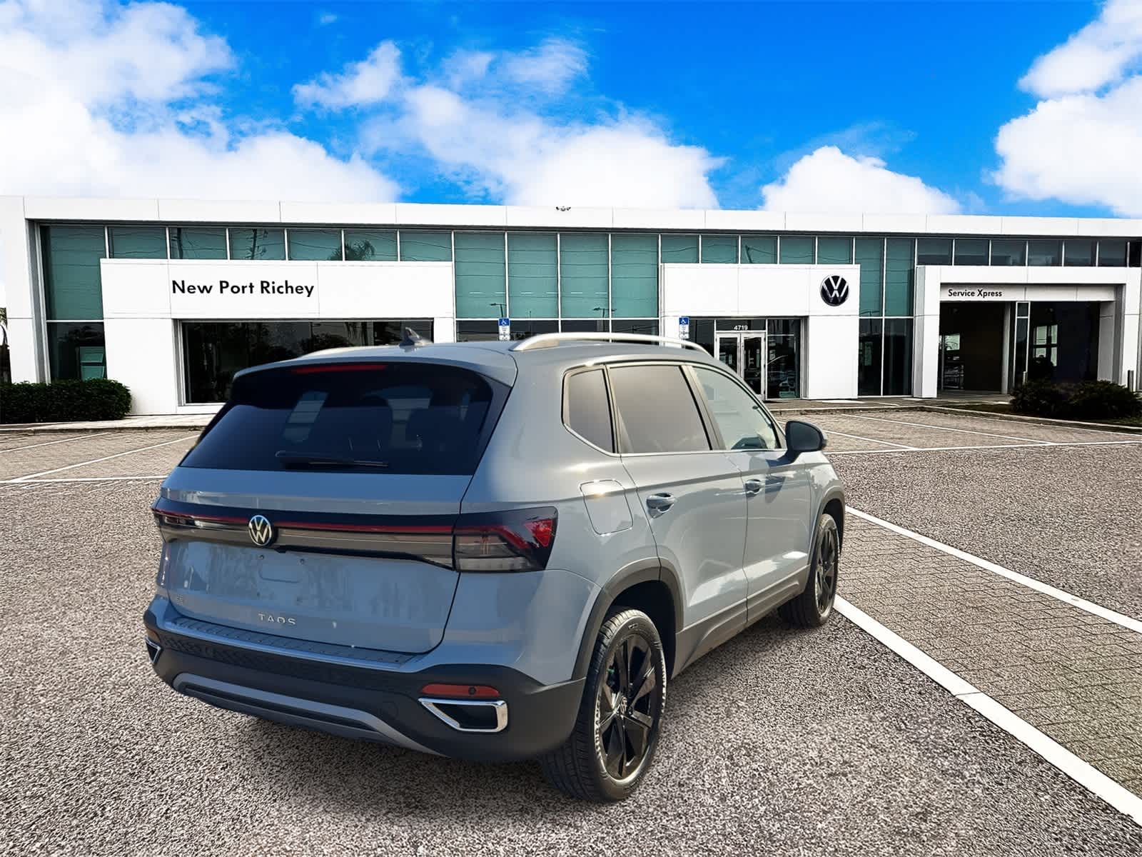 Thumbnail: 2025 Volkswagen Taos - 8