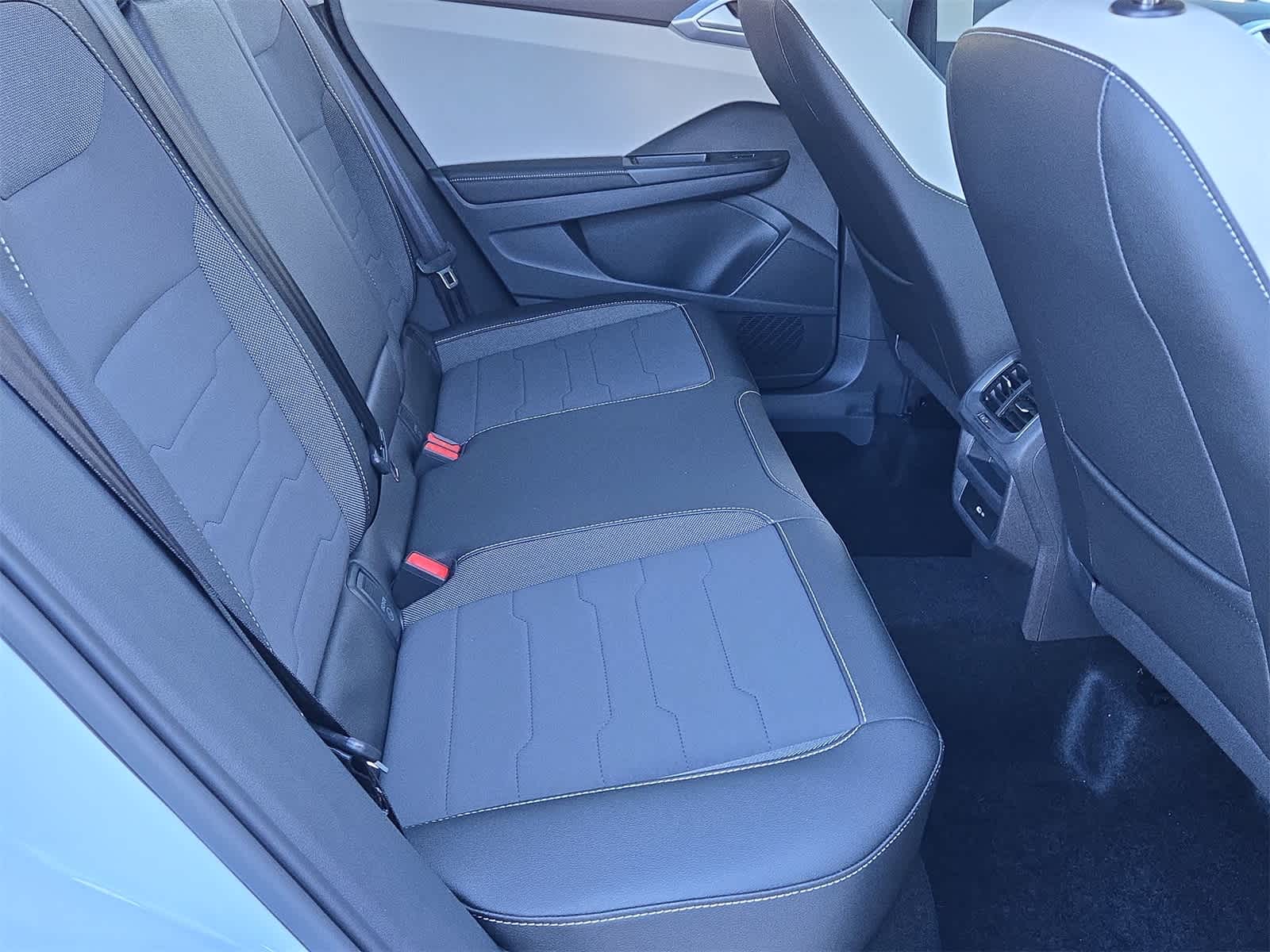 Thumbnail: 2025 Volkswagen Taos - 21