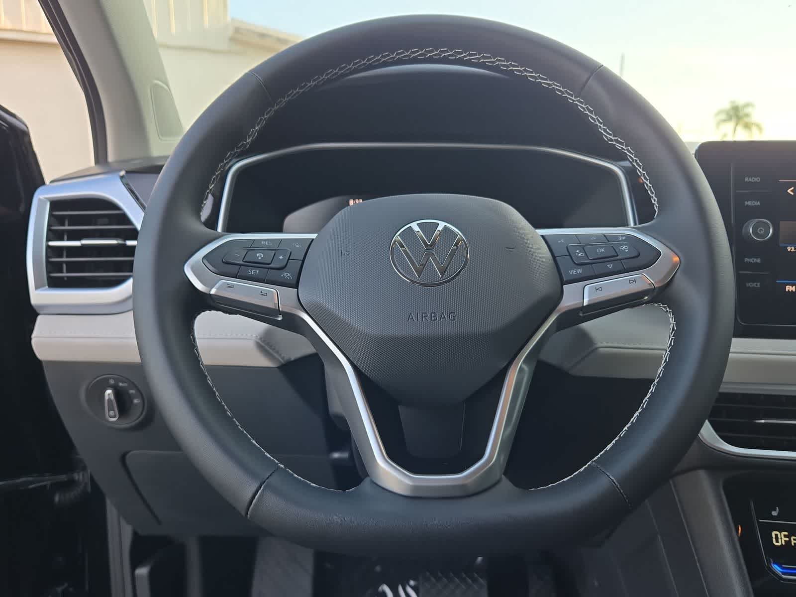 Thumbnail: 2025 Volkswagen Taos - 22