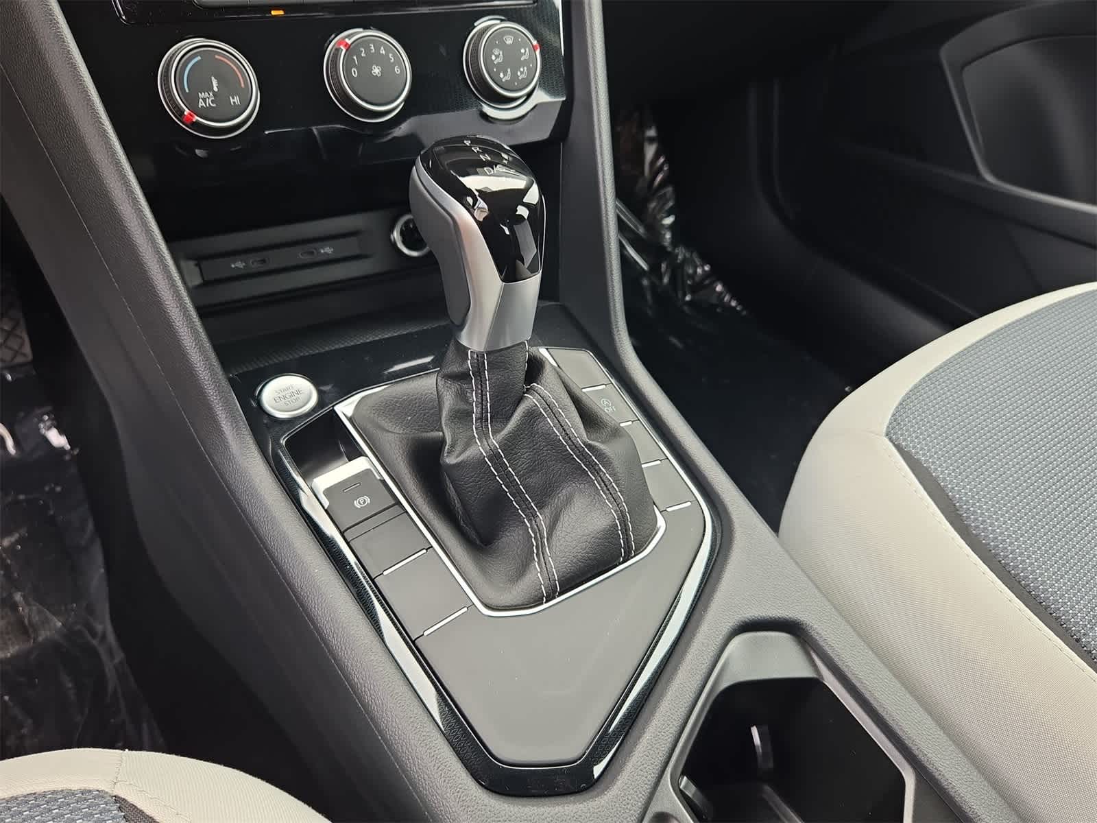 Thumbnail: 2025 Volkswagen Taos - 31