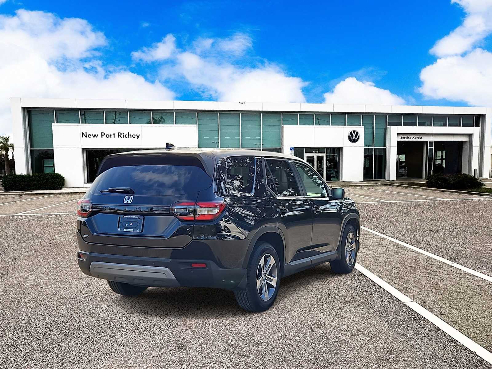 Thumbnail: 2025 Honda Pilot - 8