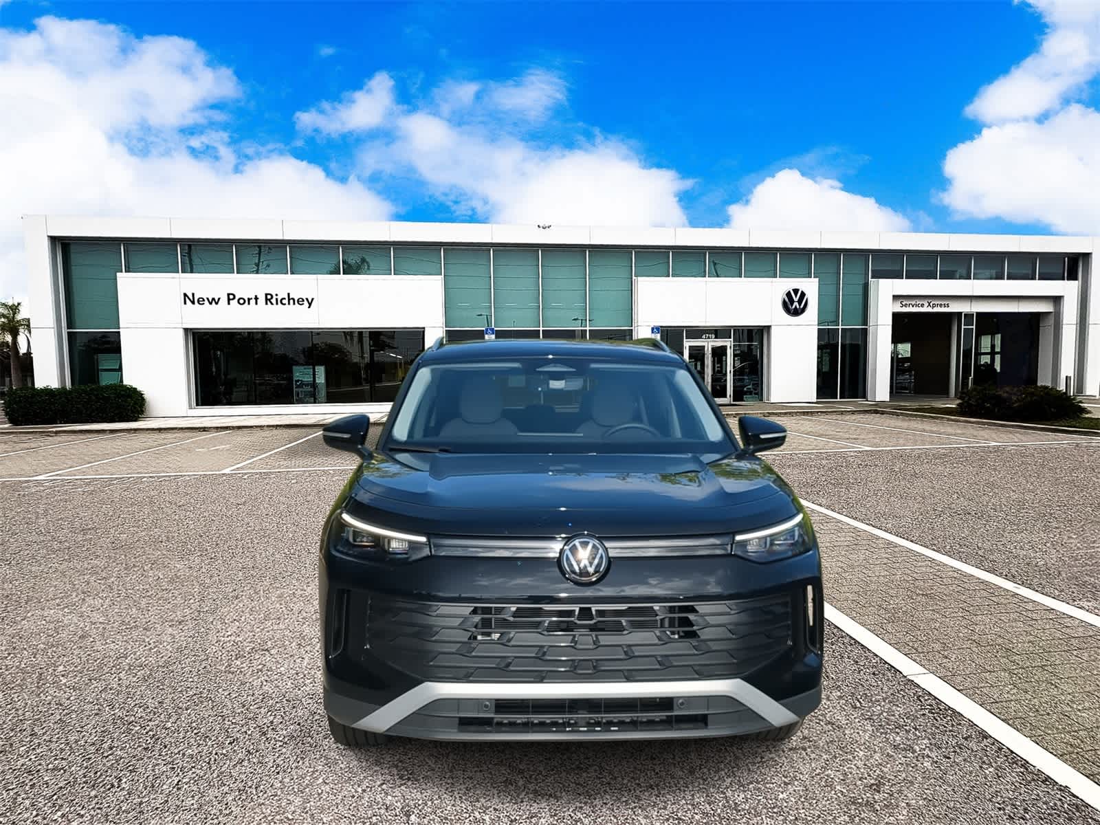 Thumbnail: 2025 Volkswagen Tiguan - 3