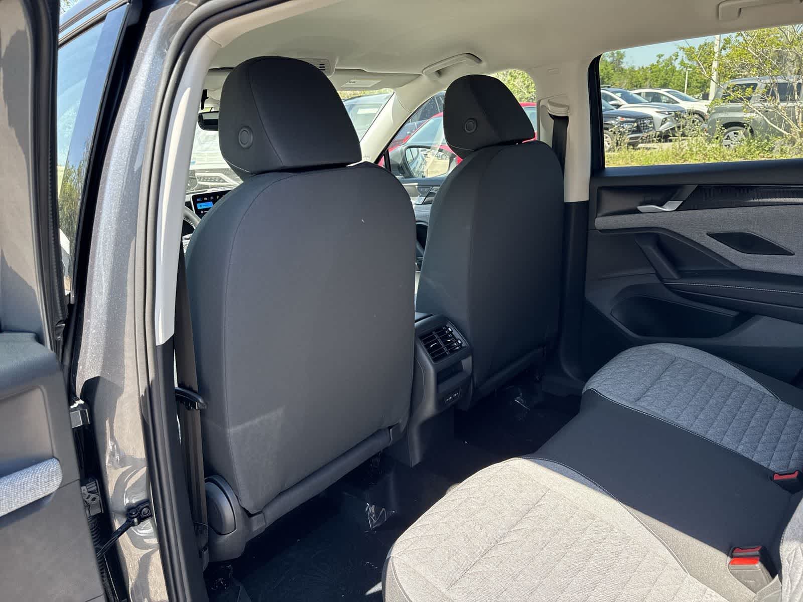 Thumbnail: 2026 Volkswagen Tiguan - 17