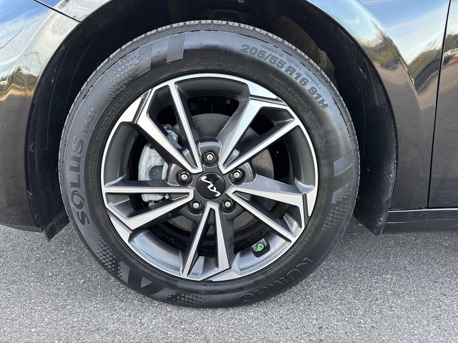 Thumbnail: 2023 Kia Forte - 12