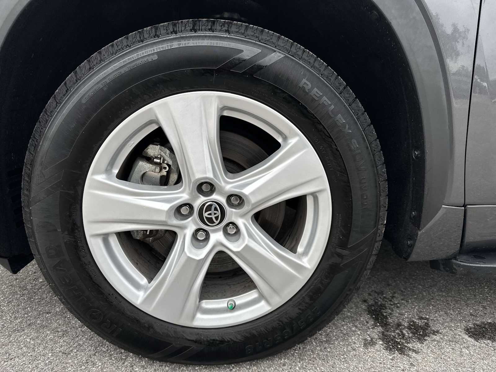 Thumbnail: 2023 Toyota Highlander - 13