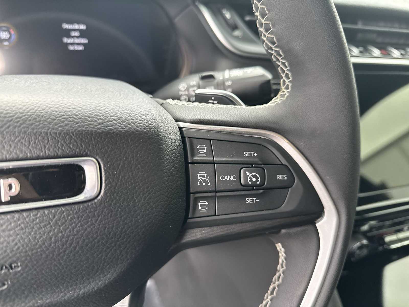 Thumbnail: 2024 Jeep Grand Cherokee - 23