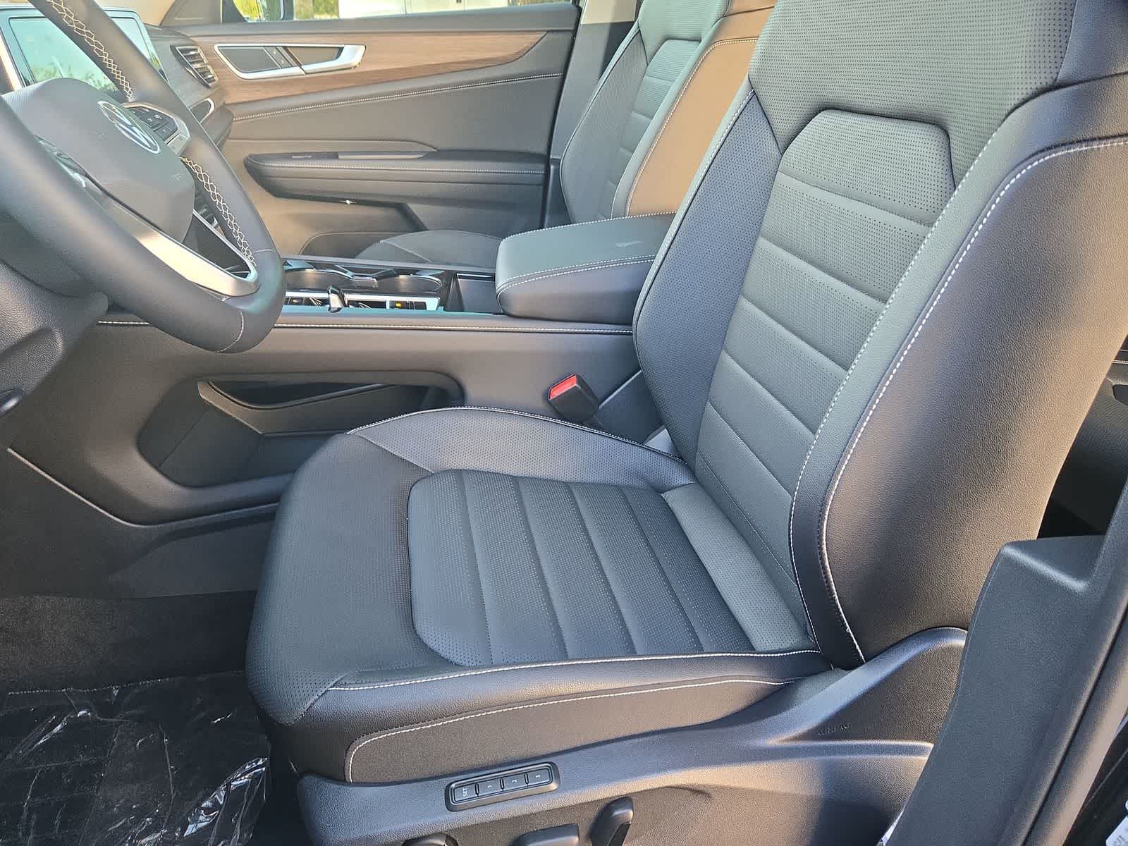 Thumbnail: 2026 Volkswagen Atlas - 17