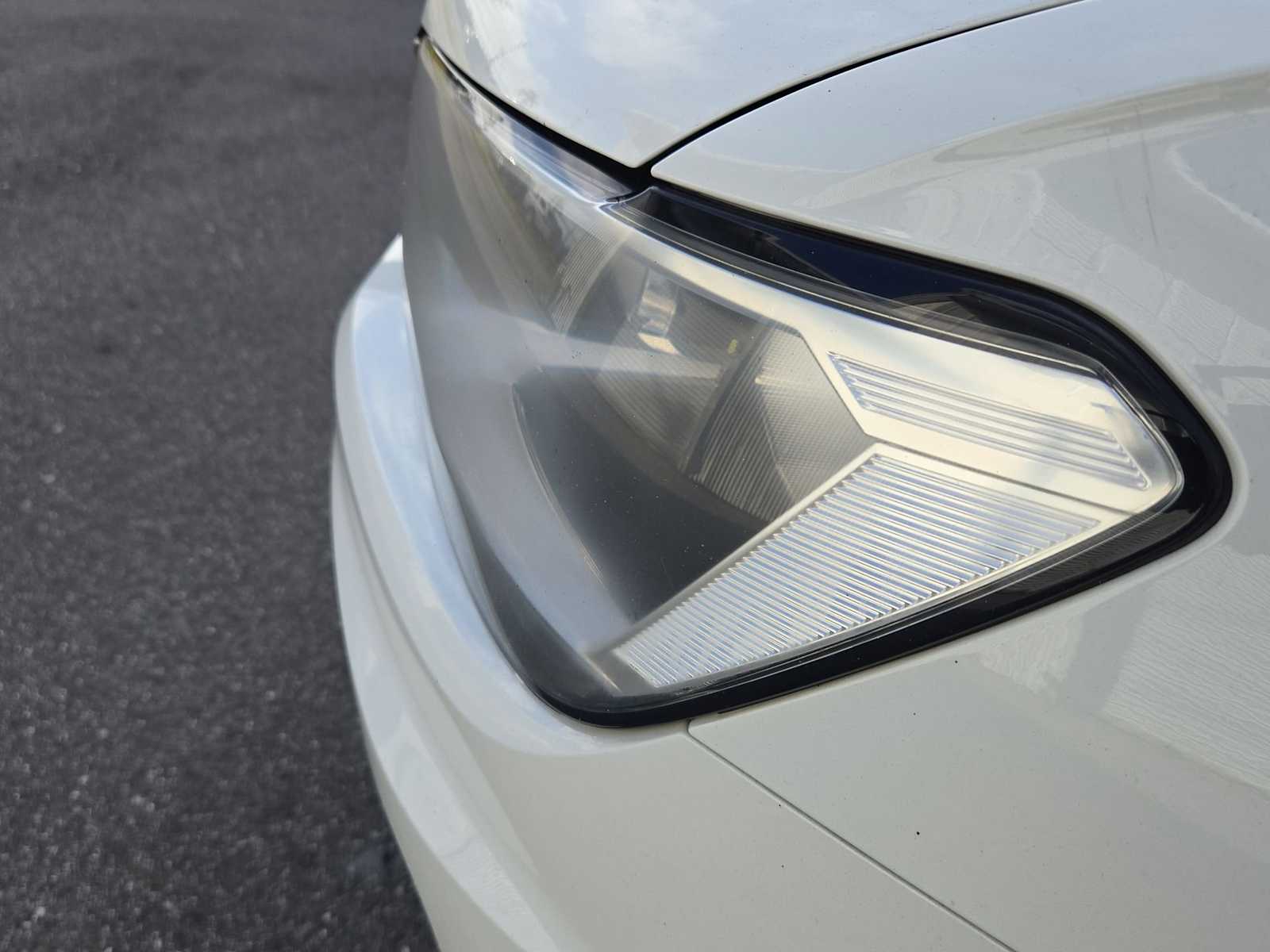 Thumbnail: 2018 Volkswagen Tiguan - 11